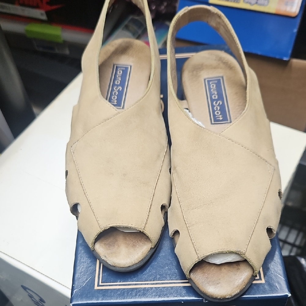 Laura Scott Beige Peep-Toe Mules